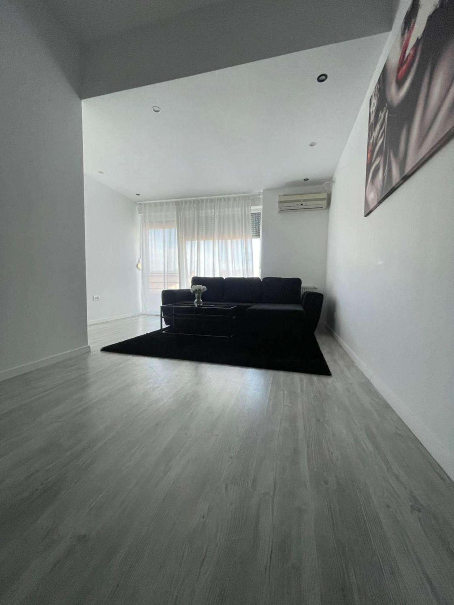Marisah Residence #2 Otopeni Buitenkant foto