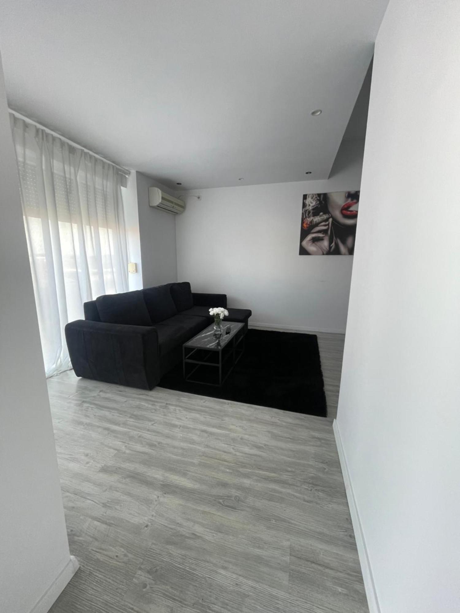 Marisah Residence #2 Otopeni Buitenkant foto