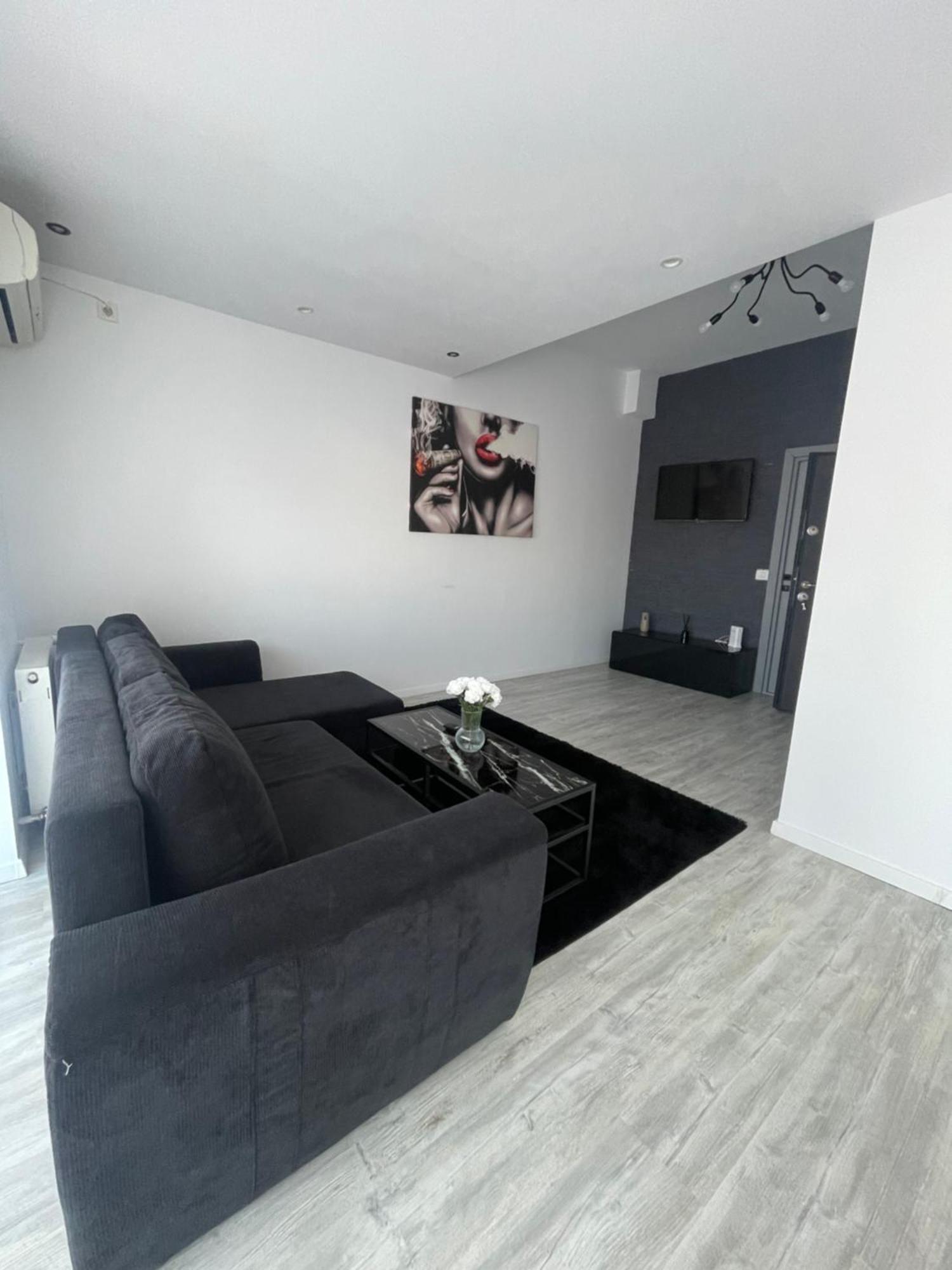 Marisah Residence #2 Otopeni Buitenkant foto